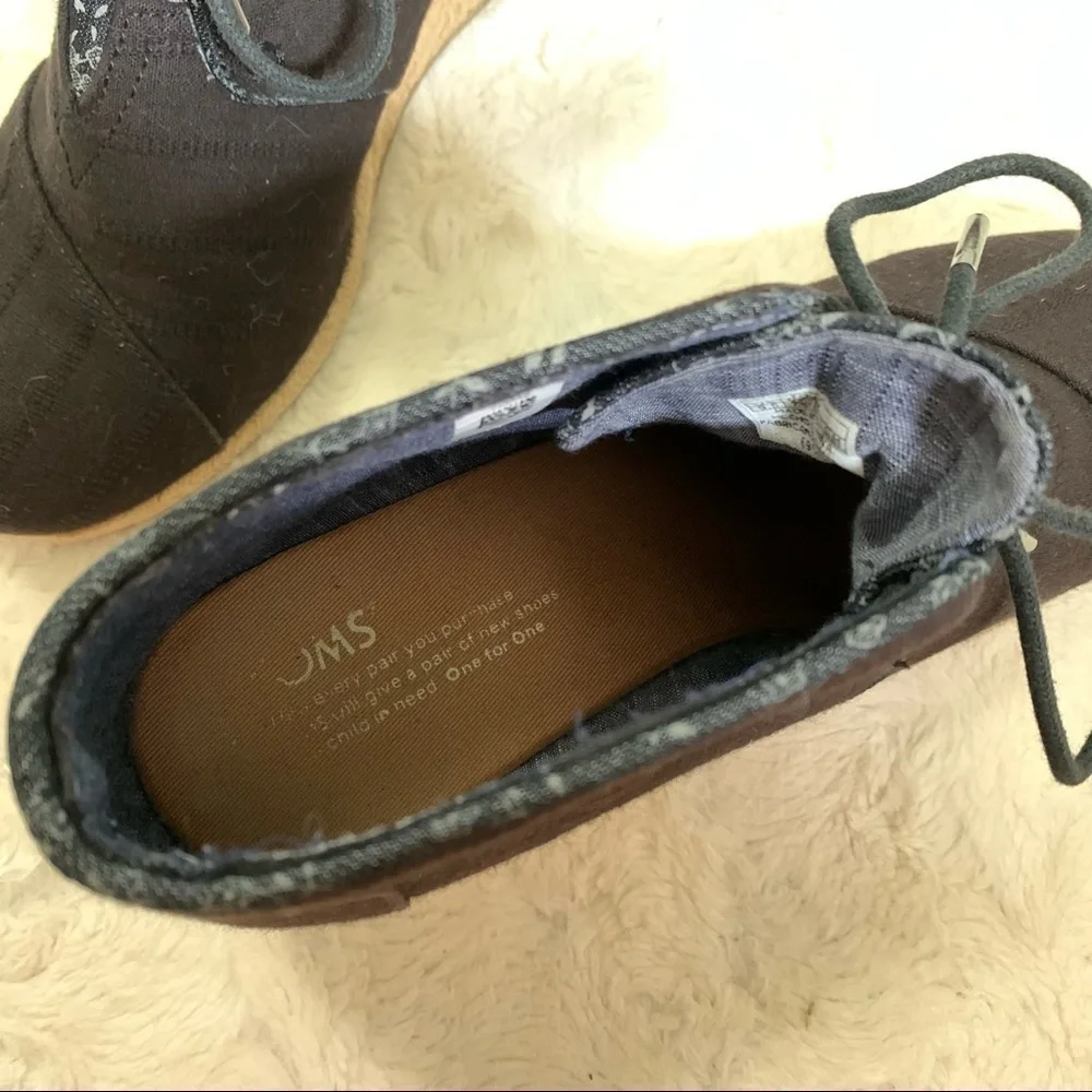Toms espadrille wedge black lace up booties